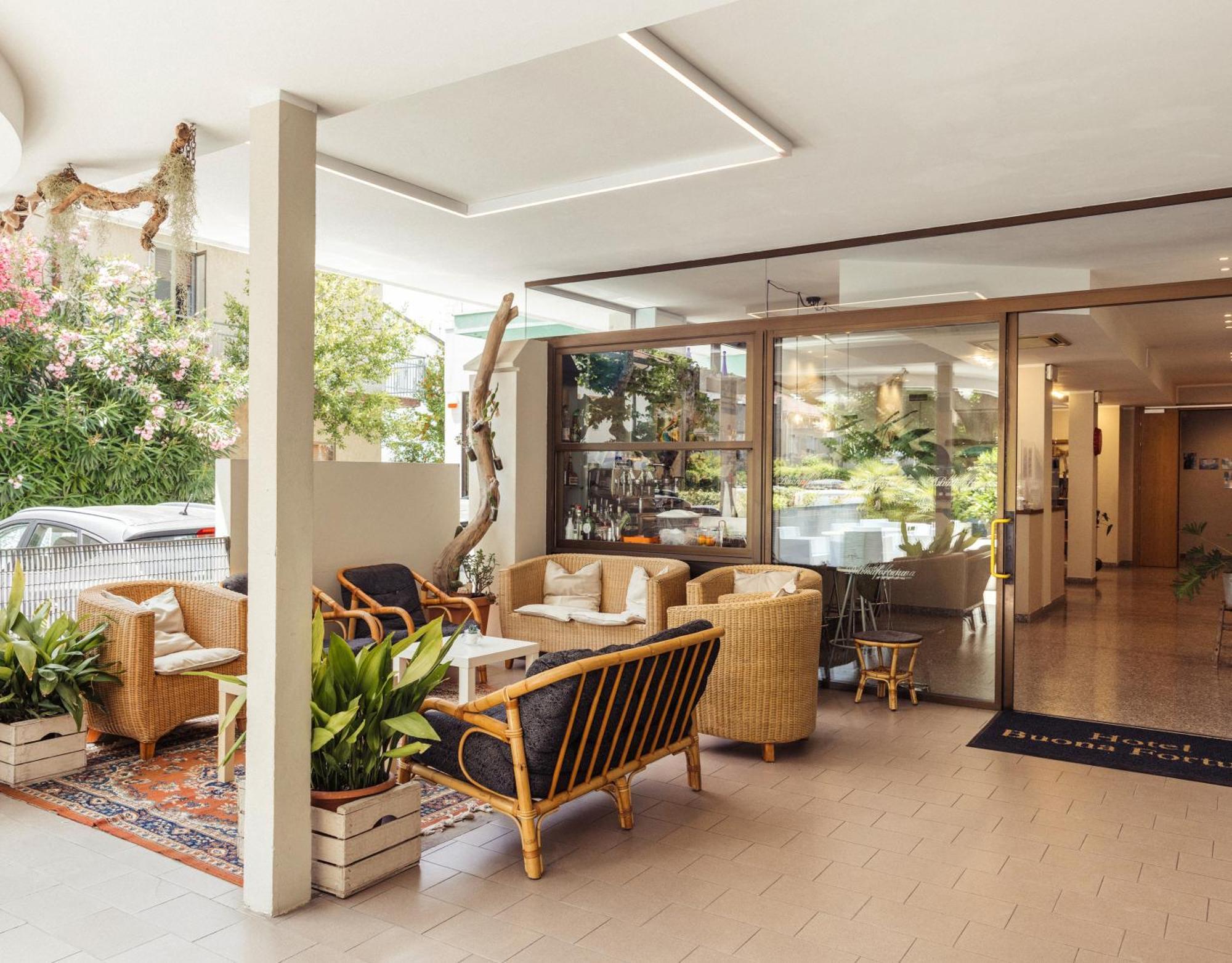 Hotel Buona Fortuna Белларія-Іджеа-Марина Екстер'єр фото